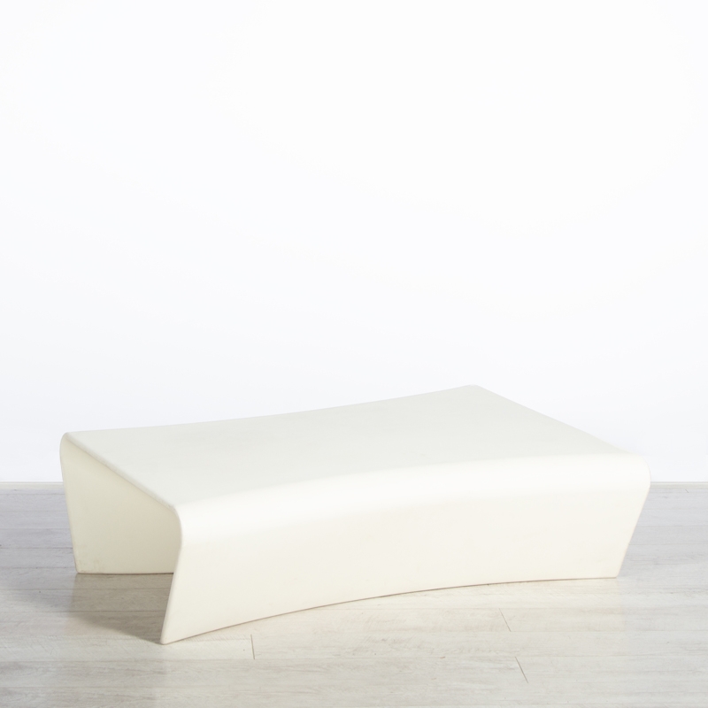Pia Table White