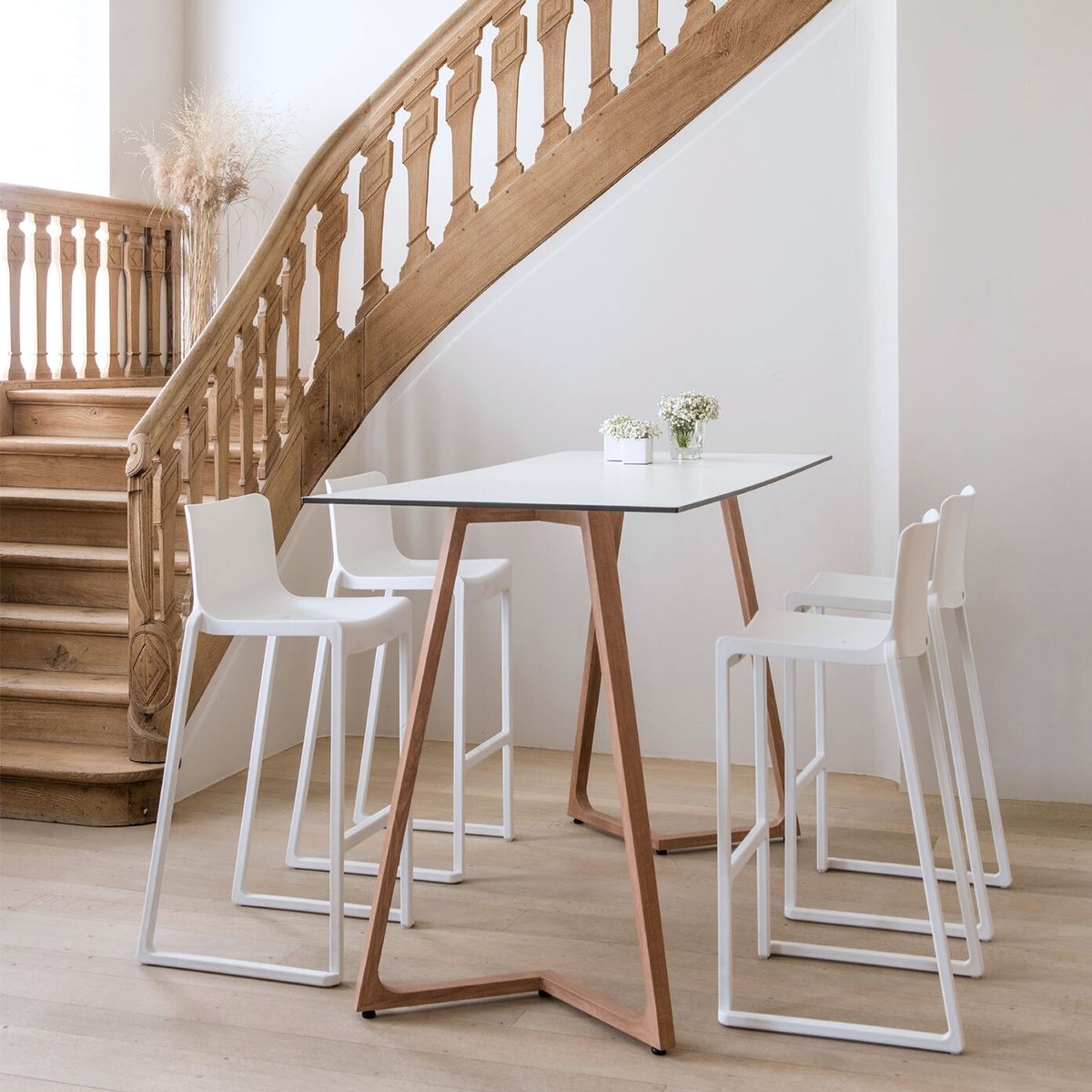 Kansas Linking Bar Stool - White