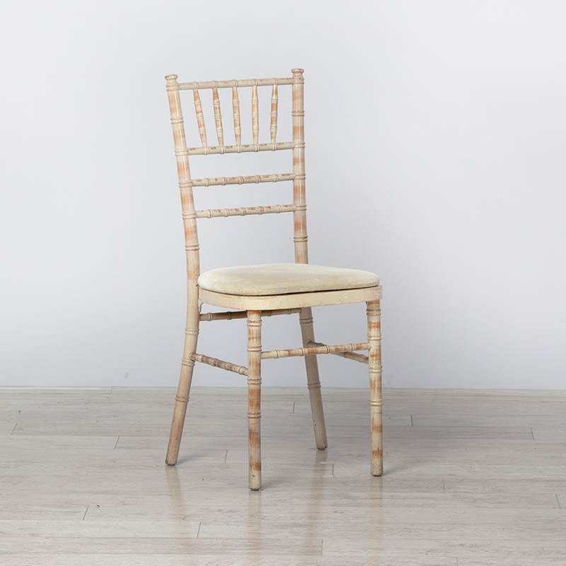 Round Cosy Christmas for 8 - Chiavari