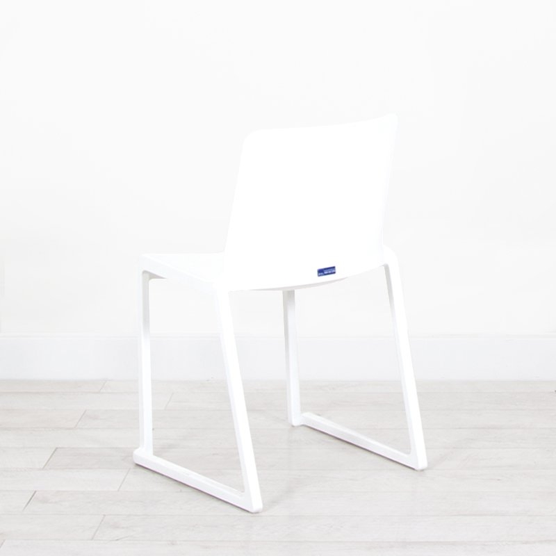 White Kansas Linking Chair